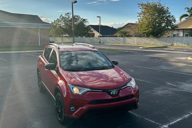TOYOTA RAV4 photo 3
